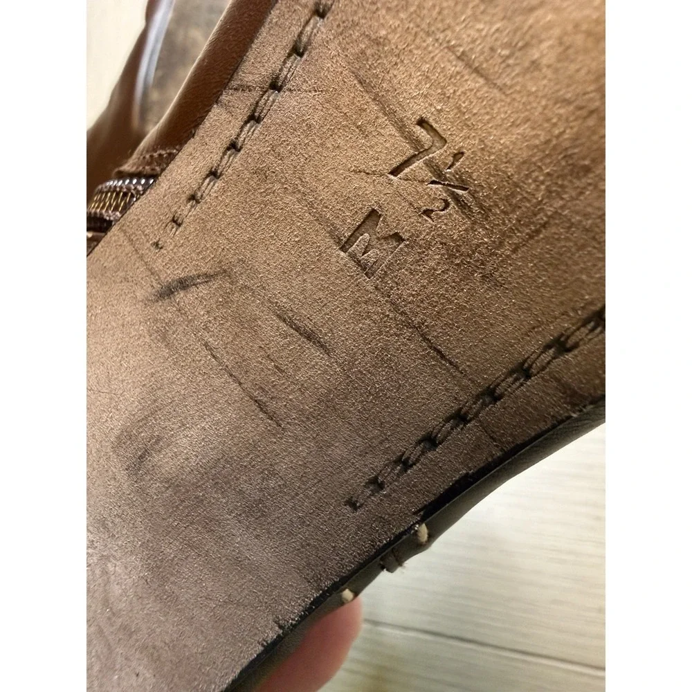 Donald J Pliner Lyza Ankle Kitten 2.5
